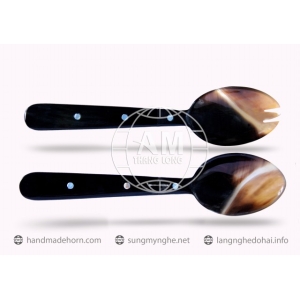 MUÔI THÌA NĨA SỪNG