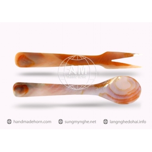 MUÔI THÌA NĨA SỪNG