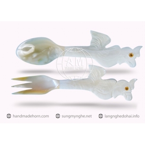 MUÔI THÌA NĨA SỪNG